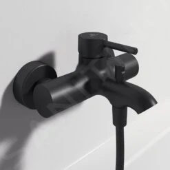 Ideal Standard CeraLine - Grifo De Pared Para Bañera Con Accesorios, Negro BC270XG -Ideal Standard Ventas 7fb43141b302485bad44ced2